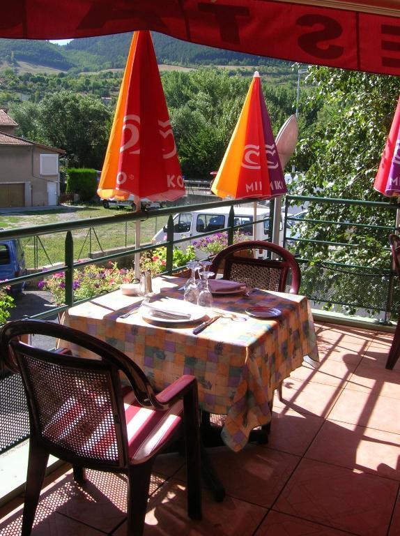 Les Berges Du Tarn Aparthotel Millau Eksteriør bilde